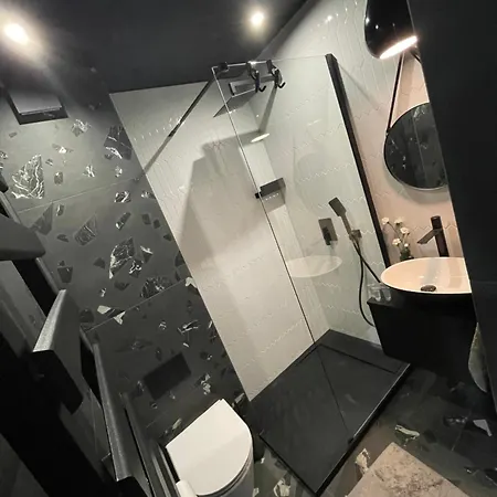 N-apartament アパート